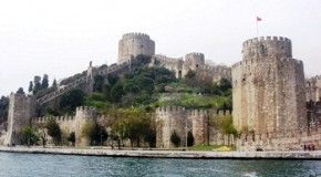 Анатолийская крепость – одна из немногих представителей древнейшей архитектуры азиатской части Стамбула
